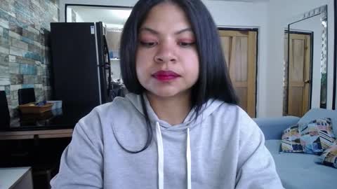 Snapshot of nicoleebon chatting on 10.03.25 Nicole online show from 10.03.25