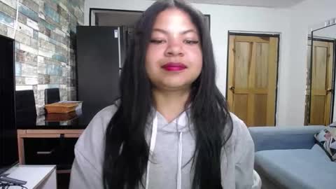 Snapshot of nicoleebon chatting on 10.06.25 Nicole online show from 10.06.25