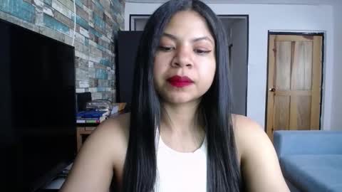 Snapshot of nicoleebon chatting on 10.10.25 Nicole online show from 10.10.25