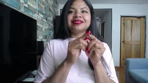 Snapshot of nicoleebon chatting on 10.11.25 Nicole online show from 10.11.25