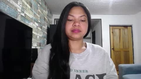 Snapshot of nicoleebon chatting on 10.13.25 Nicole online show from 10.13.25