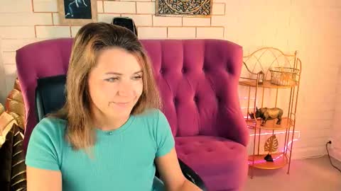 nicolehits online show from 09.26.25