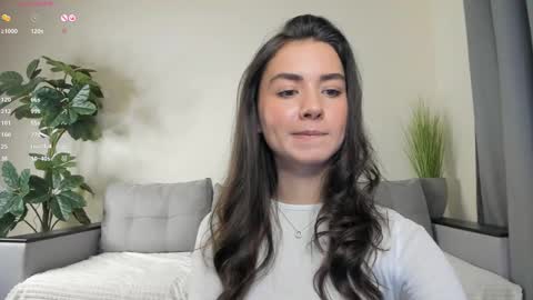Snapshot of nicoleluuv chatting on 02.09.25 Dua Lipa online show from 02.09.25