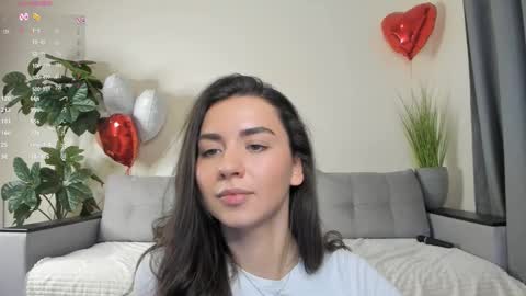 Snapshot of nicoleluuv chatting on 03.07.25 Dua Lipa online show from 03.07.25