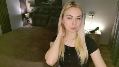 Snapshot of nicolestunning chatting on 05.15.26 NicoleStunning online show from 05.15.26