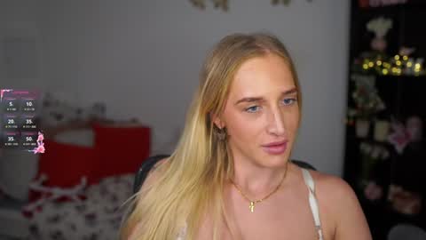Snapshot of nicolette__shea_ chatting on 01.03.25 nicolette__shea_ online show from 01.03.25