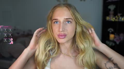 Snapshot of nicolette__shea_ chatting on 01.08.25 nicolette__shea_ online show from 01.08.25