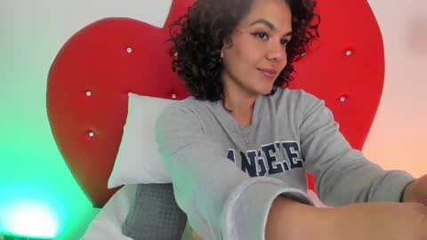 nicolette online show from 11.27.25