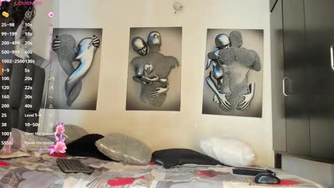 nicolle_hanks1 online show from 03.09.25