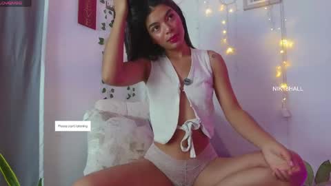 Snapshot of nicolle_swt chatting on 05.29.26 Nicolle online show from 05.29.26
