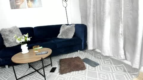 Nicolle Lima online show from 04.11.26