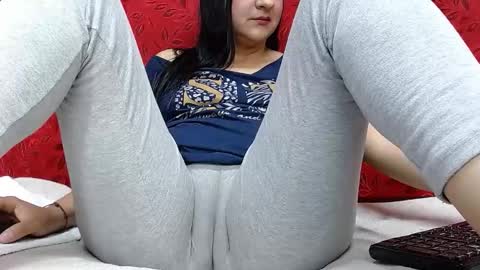 NICOLLE online show from 11.18.25