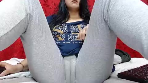 NICOLLE online show from 02.10.26