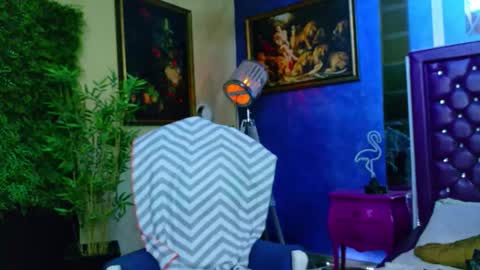 Nicolle online show from 10.29.25