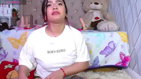 Nicolle Miley online show from 02.28.25