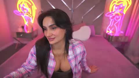 Nicole online show from 11.17.25