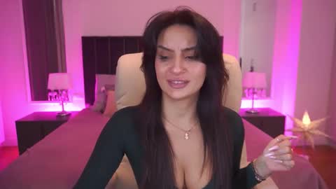 Nicole online show from 12.19.25