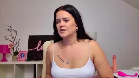 Nicol Sparkle online show from 05.21.26