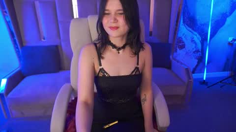 Snapshot of nightaylin chatting on 11.30.25 Aylin online show from 11.30.25