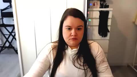 Snapshot of nightholly chatting on 02.24.26 Holly online show from 02.24.26