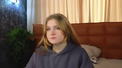 Azalea online show from 11.25.25