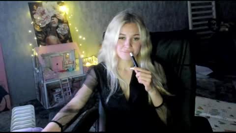 Snapshot of nigo_nika chatting on 04.30.26 nigo_nika online show from 04.30.26