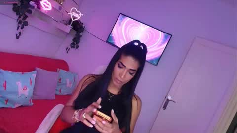 Snapshot of niickylovee chatting on 01.18.26 Nicolle Bustamante online show from 01.18.26