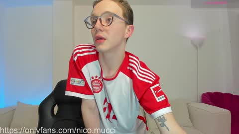 Nicolas Mucci online show from 01.16.25