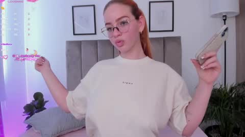 Niicoleta  online show from 11.23.25