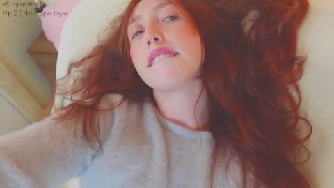 Snapshot of niilaa chatting on 02.14.25 of Nylasweet online show from 02.14.25