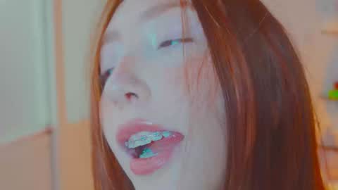 Snapshot of niilaa chatting on 03.12.26 of Nylasweet online show from 03.12.26