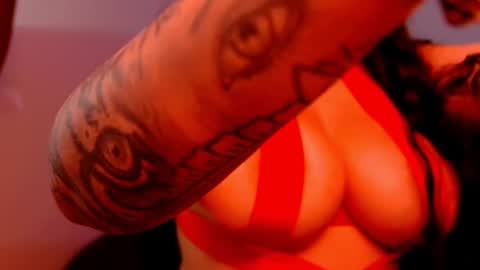 Niinarosee online show from 03.19.26