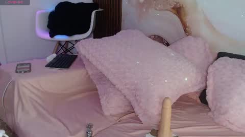 Snapshot of nika_belov chatting on 06.24.26 NIKA online show from 06.24.26
