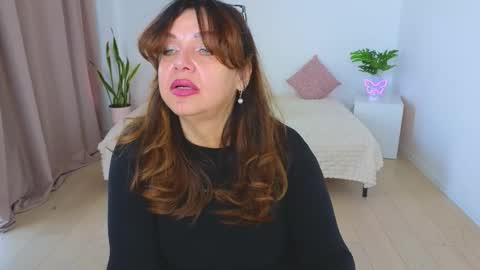 Nika light online show from 11.17.25