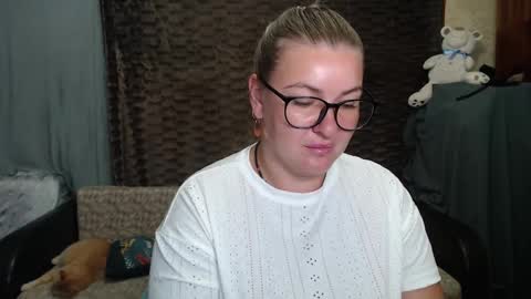 Snapshot of nikaskylink chatting on 09.08.25 Nika online show from 09.08.25