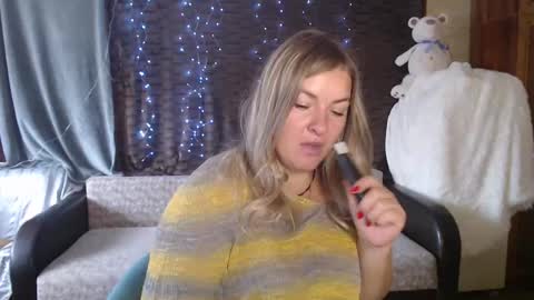 Snapshot of nikaskylink chatting on 09.18.25 Nika online show from 09.18.25