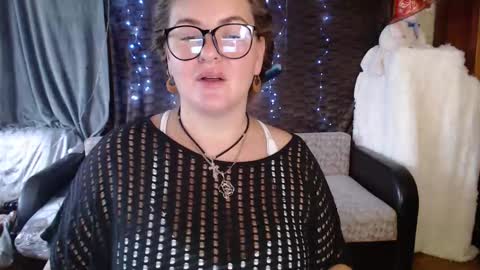 Nika online show from 11.11.25