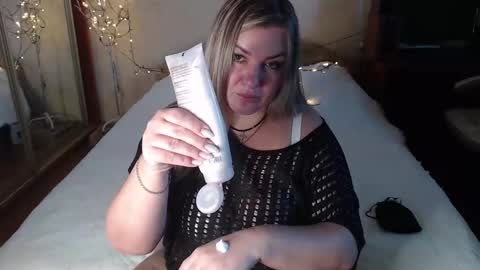 Nika online show from 02.19.26