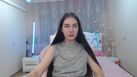 nikastarkk online show from 11.17.25