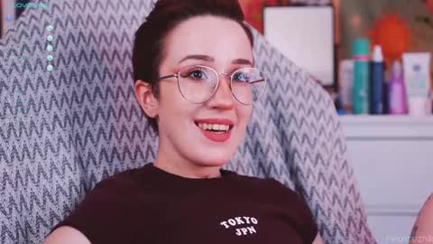 Snapshot of nikaxreznik chatting on 03.12.25 Nika online show from 03.12.25