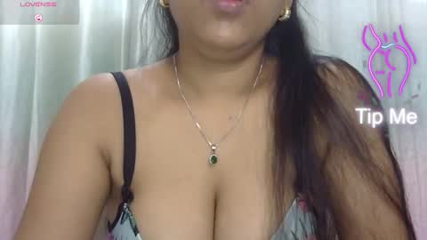 Snapshot of nike_aj chatting on 12.04.25 Nike online show from 12.04.25