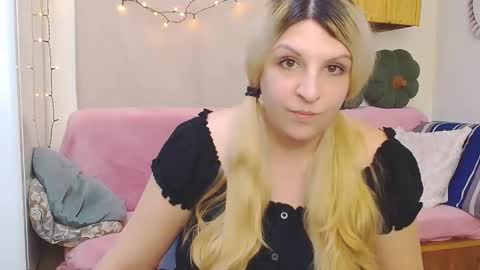 Snapshot of niki_leex chatting on 03.08.26 niki_leex online show from 03.08.26
