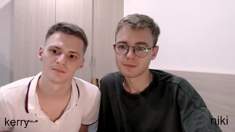 Snapshot of nikikerry_cum_ chatting on 10.27.25 nikikerry_cum_ online show from 10.27.25