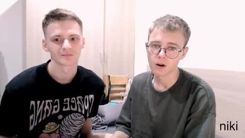 Snapshot of nikikerry_cum_ chatting on 10.28.25 nikikerry_cum_ online show from 10.28.25