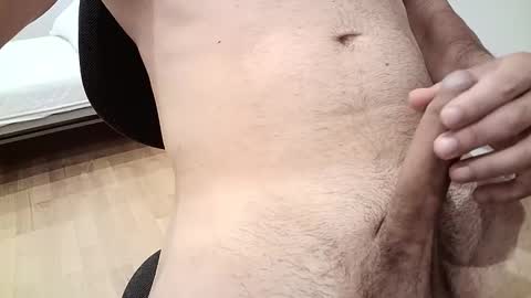 Snapshot of nikiliu chatting on 10.21.25 nikiliu online show from 10.21.25