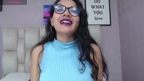 Nilly online show from 12.11.24