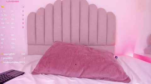 NIkki Angel online show from 02.26.25