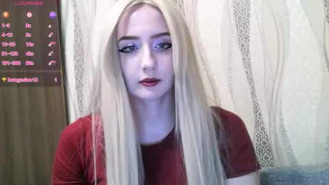 Snapshot of nikki_roseanna chatting on 11.18.25 Nikki Roseanna online show from 11.18.25