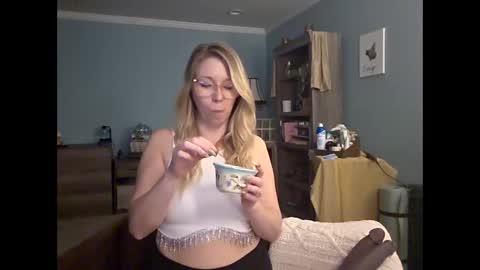 nikkib653466 online show from 04.15.26