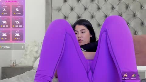 nikkibotero online show from 01.11.26